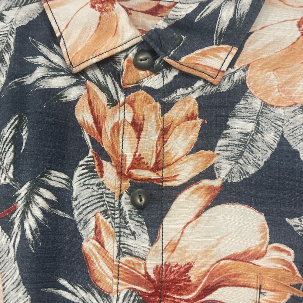 Men’s Tommy Bahama Button Down Shirt